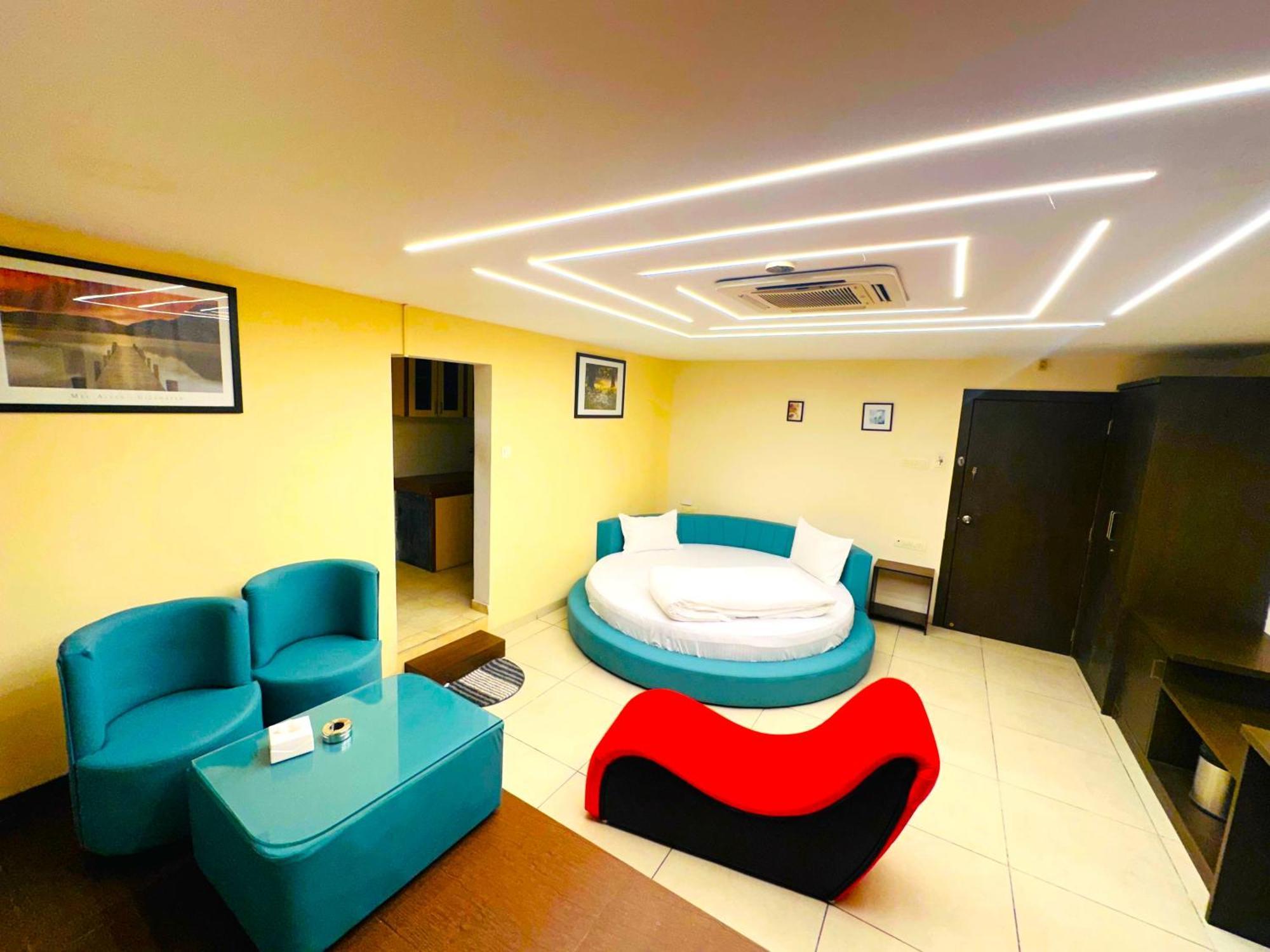 Aundh Elite Stay ปูเน่ ภายนอก รูปภาพ