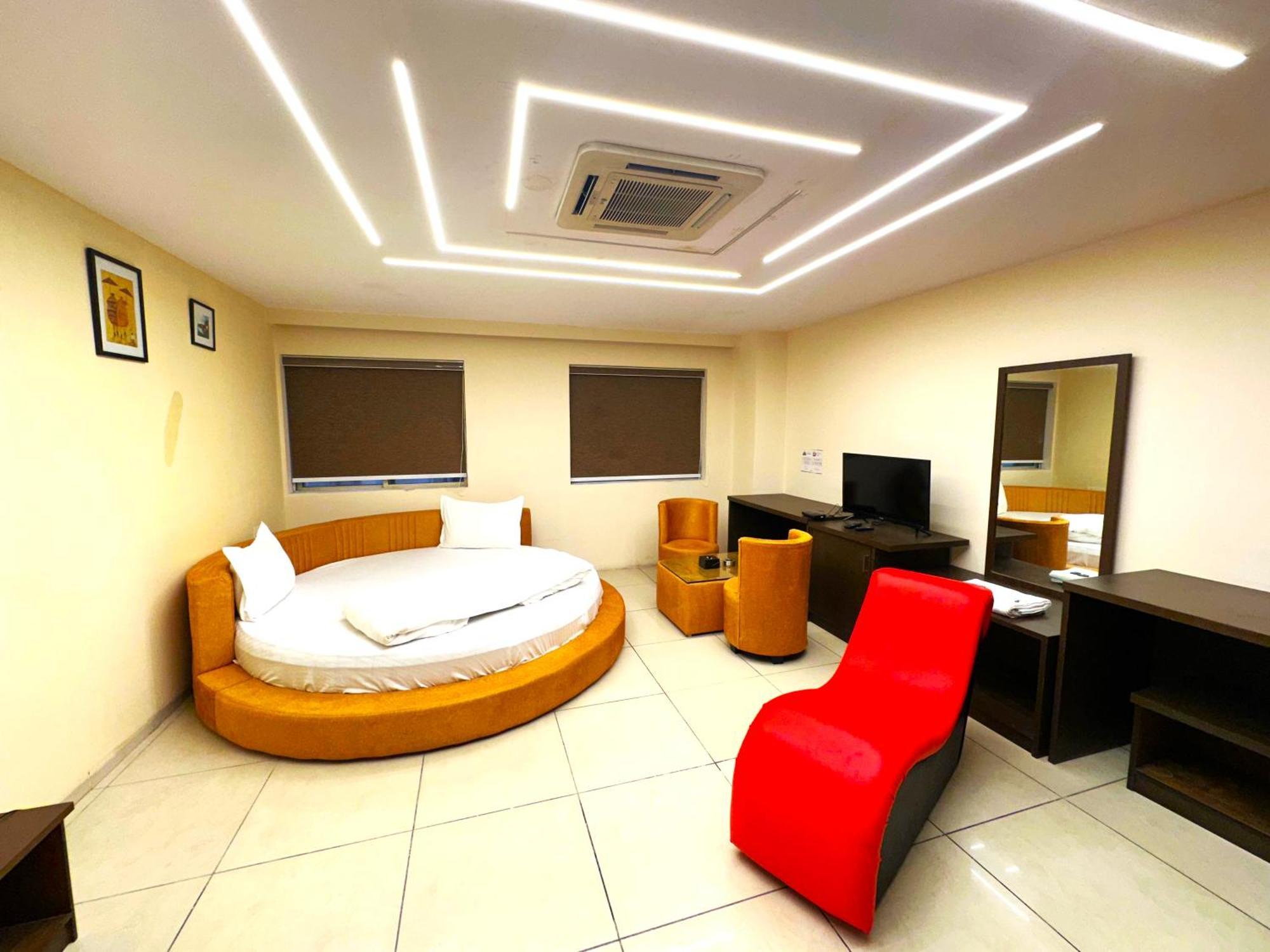 Aundh Elite Stay ปูเน่ ภายนอก รูปภาพ