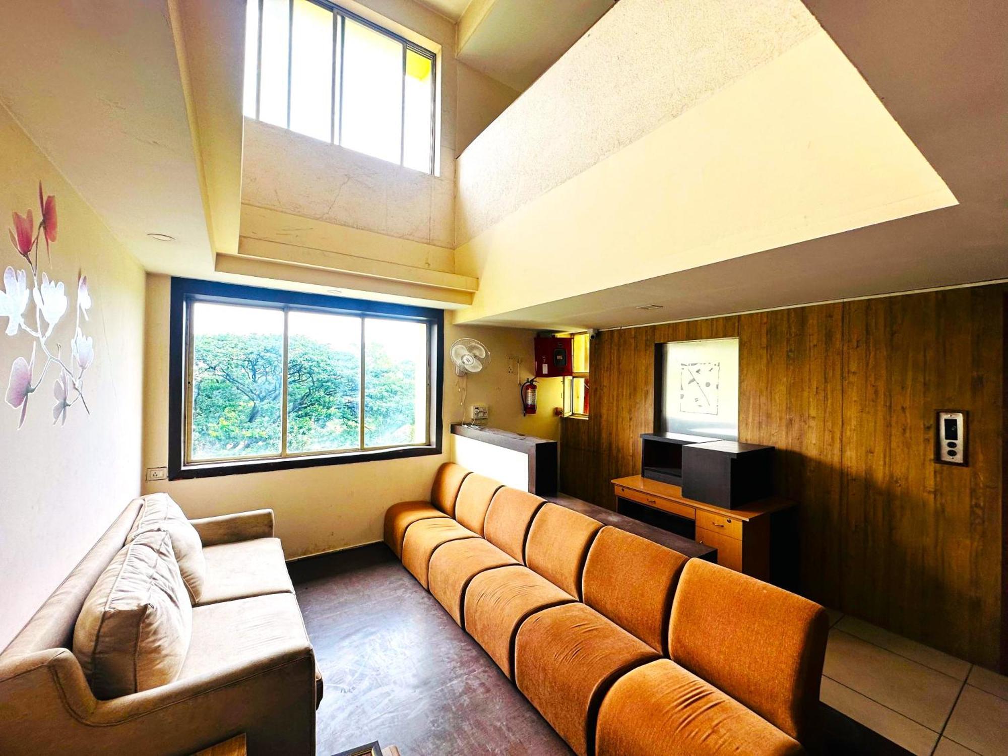 Aundh Elite Stay ปูเน่ ภายนอก รูปภาพ