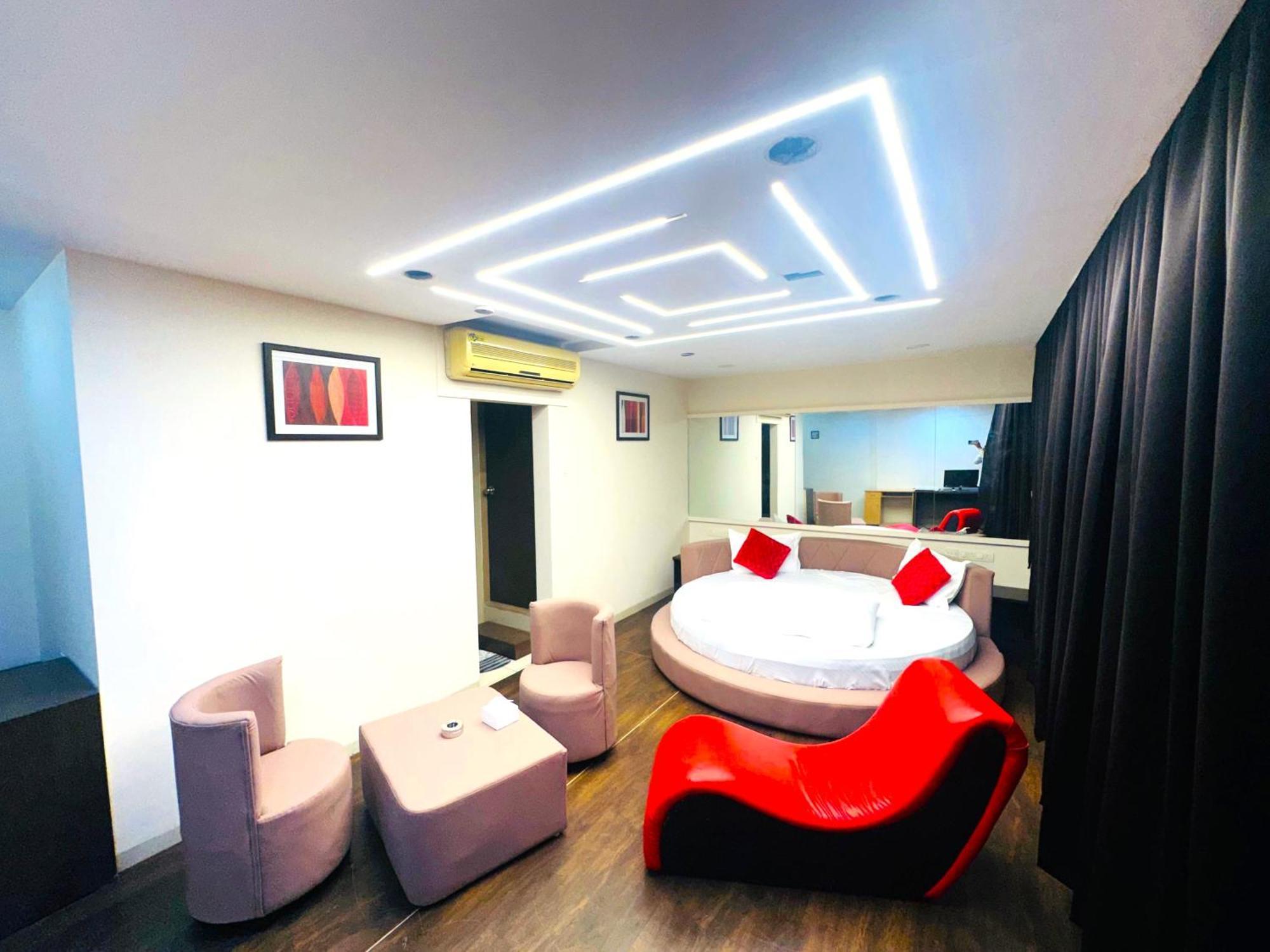 Aundh Elite Stay ปูเน่ ภายนอก รูปภาพ