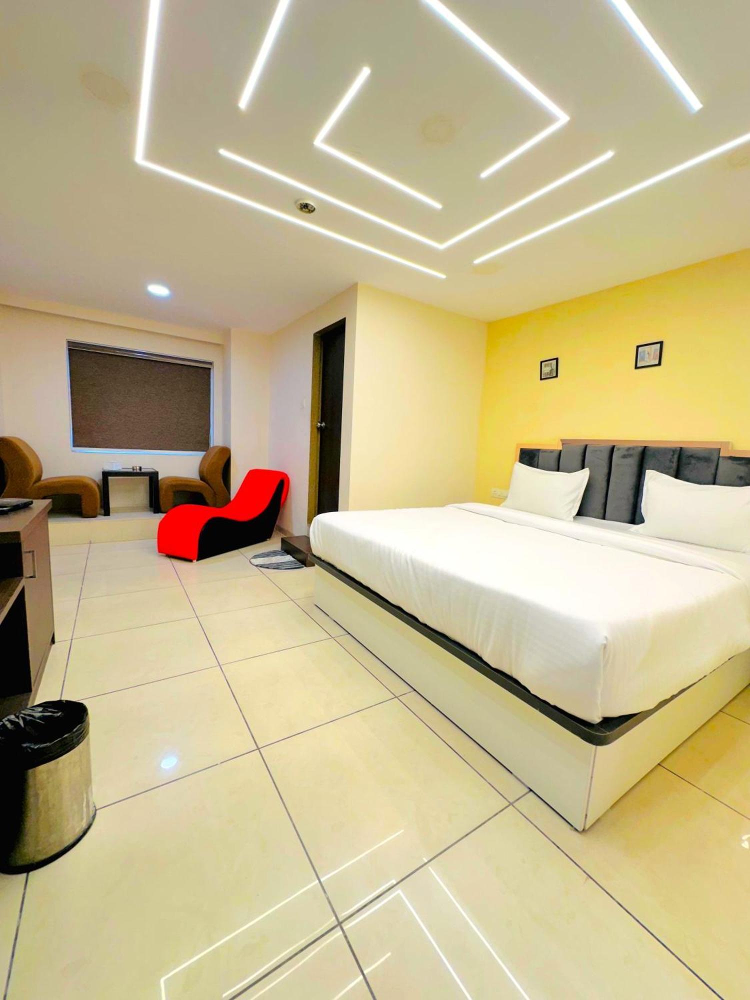 Aundh Elite Stay ปูเน่ ภายนอก รูปภาพ